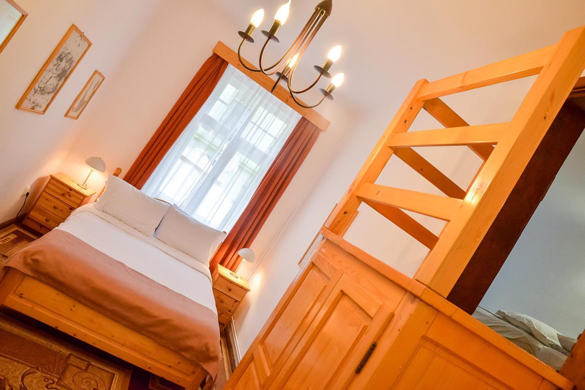 An Der Holztreppe Apartment Sighisoara Ngoại thất bức ảnh